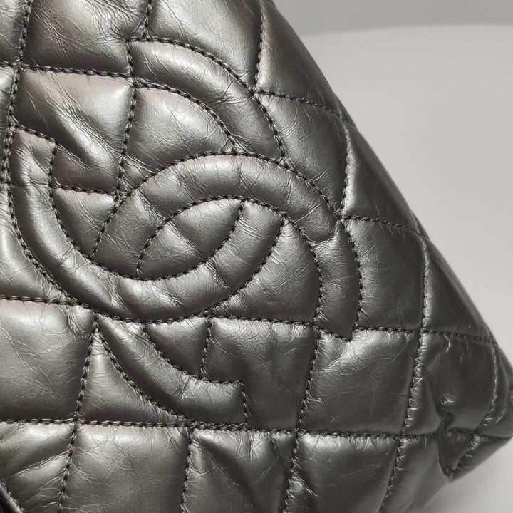 Chanel Chain Me Tote Grey Leather