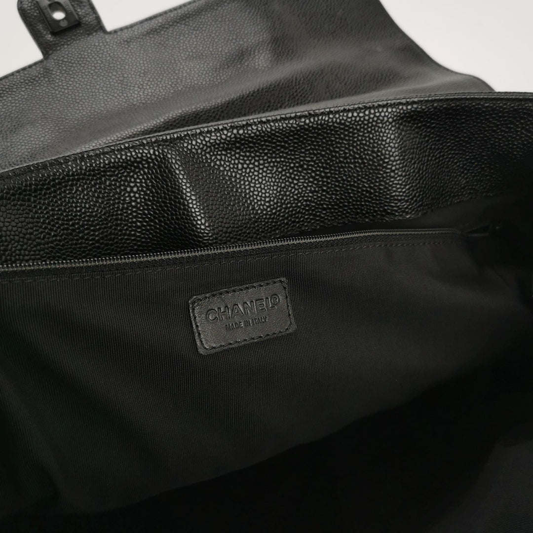 Chanel Vintage CC Logo Caviar Leather Tote Bag