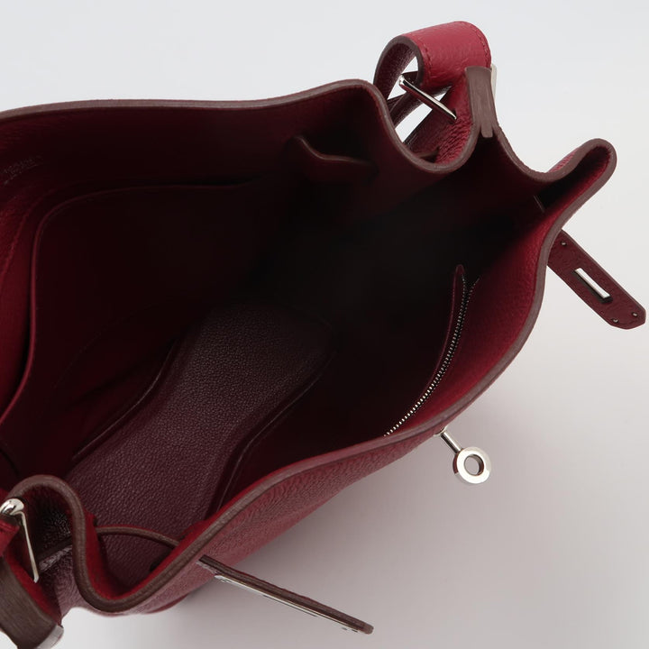 Hermès So Kelly 22 Q5 Rouge Casaque Clemence Leather Bag