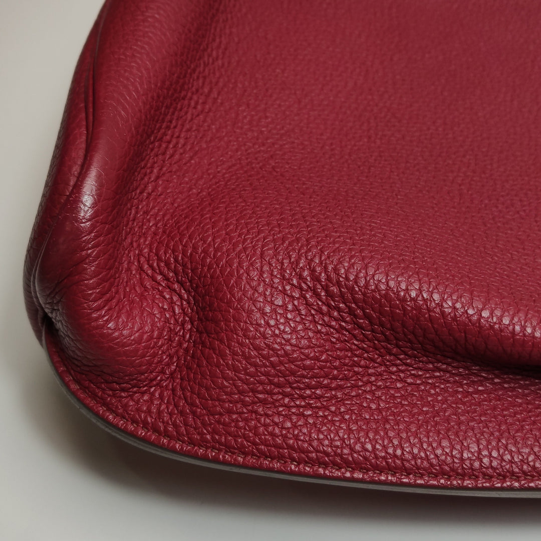 Hermès So Kelly 22 Q5 Rouge Casaque Clemence Leather Bag