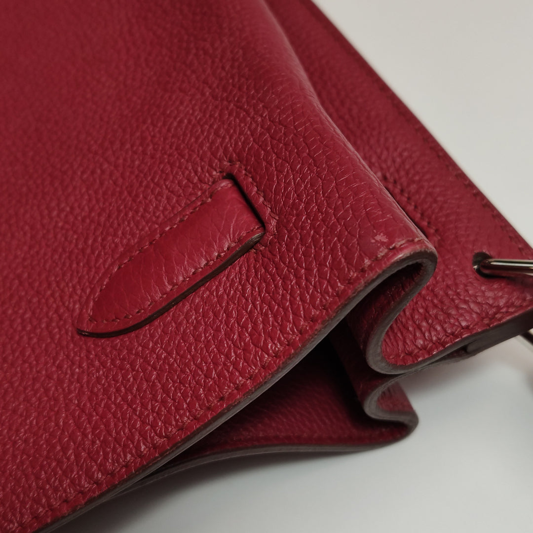 Hermès So Kelly 22 Q5 Rouge Casaque Clemence Leather Bag