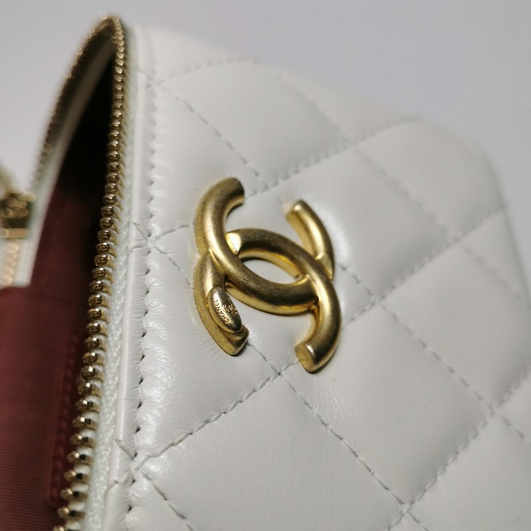 Chanel 2021 White Calfskin Quilted Mini Perfect Fit Vanity Case With Gold Hardware and Chain