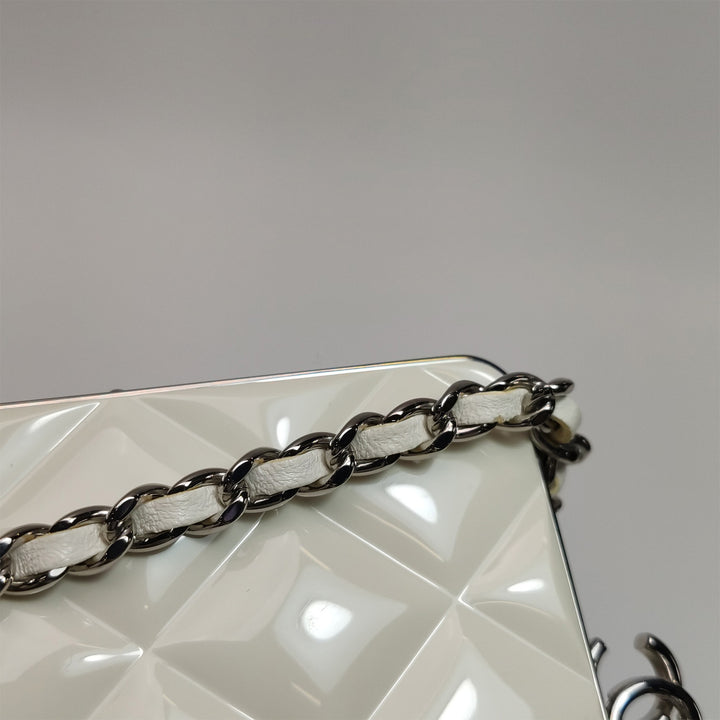 Chanel CC Evening Clutch in White Quilted Leather With Silver Chain