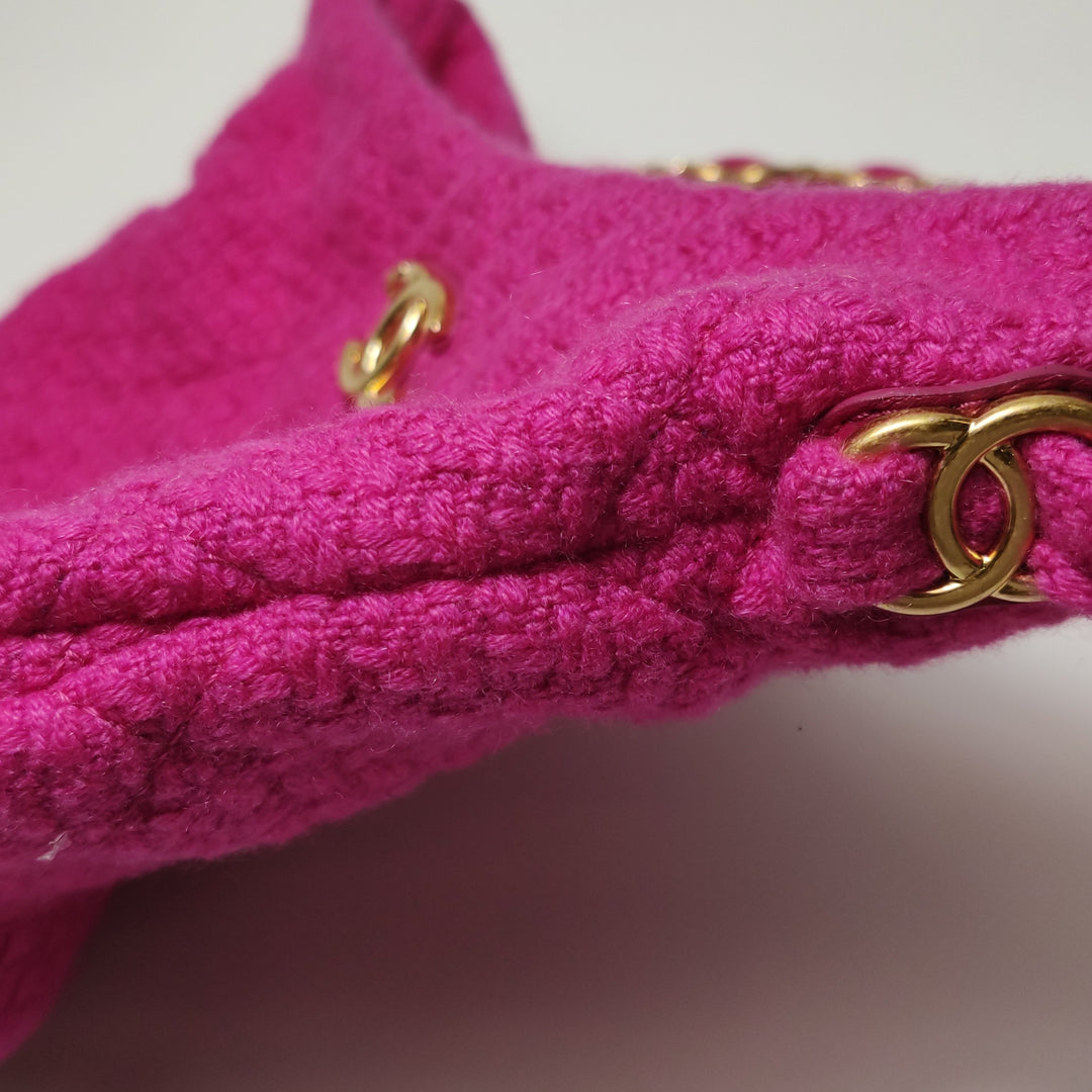 Chanel CC Links Hobo Bag Pink Quilted Tweed Gold Hardware