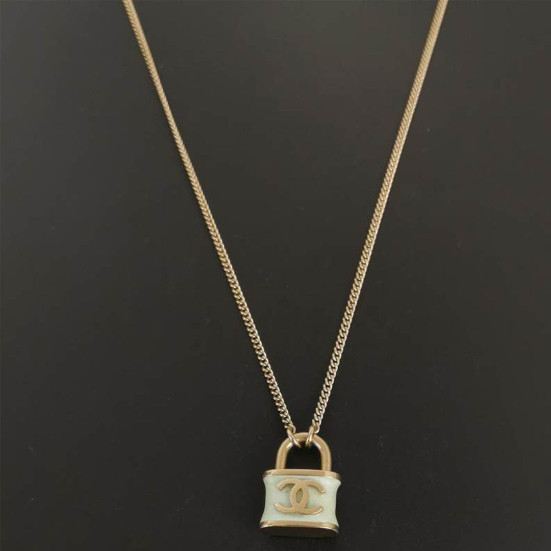 Chanel CC Logo Green Padlock Enamel Necklace RARE Chain