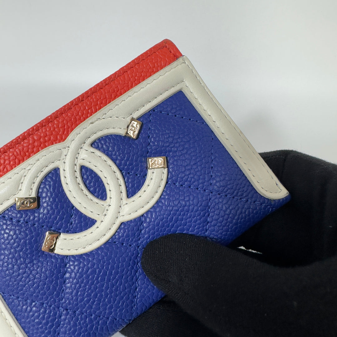 Chanel 2018-2019 Caviar Quilted CC Filigree Cardholder Blue Red White