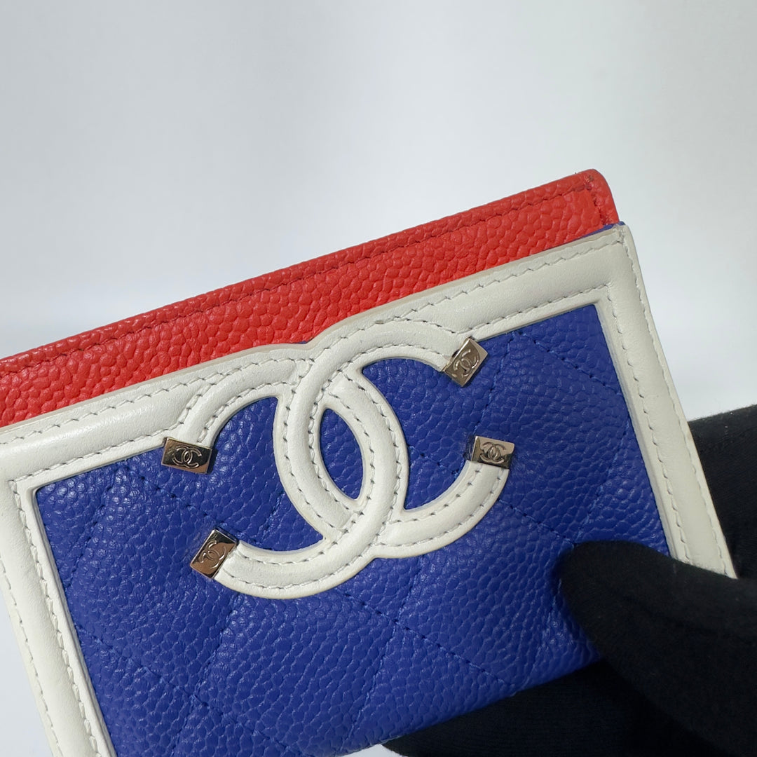 Chanel 2018-2019 Caviar Quilted CC Filigree Cardholder Blue Red White