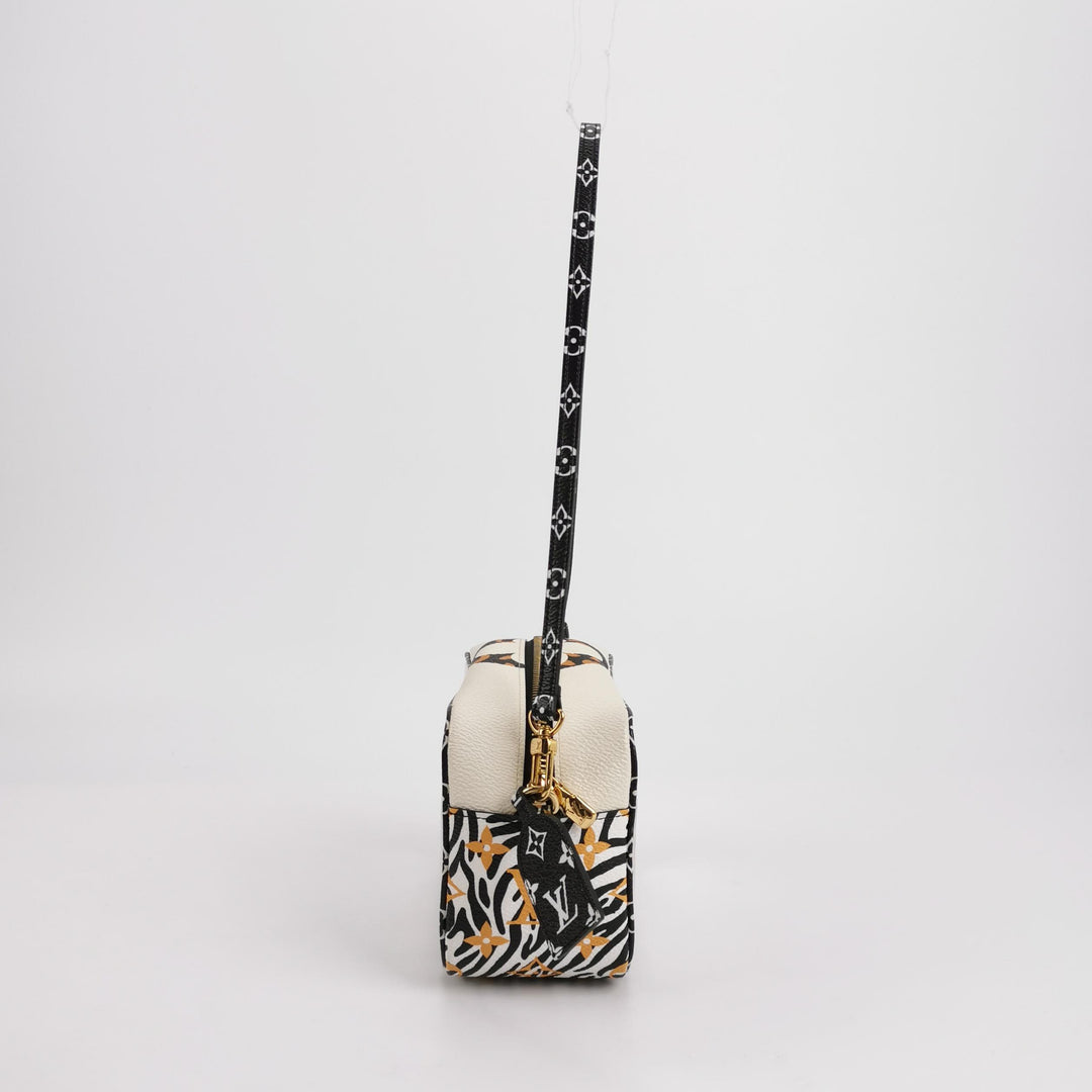 Louis Vuitton Monogram Giant Jungle Beach Pouch Gold Hardware