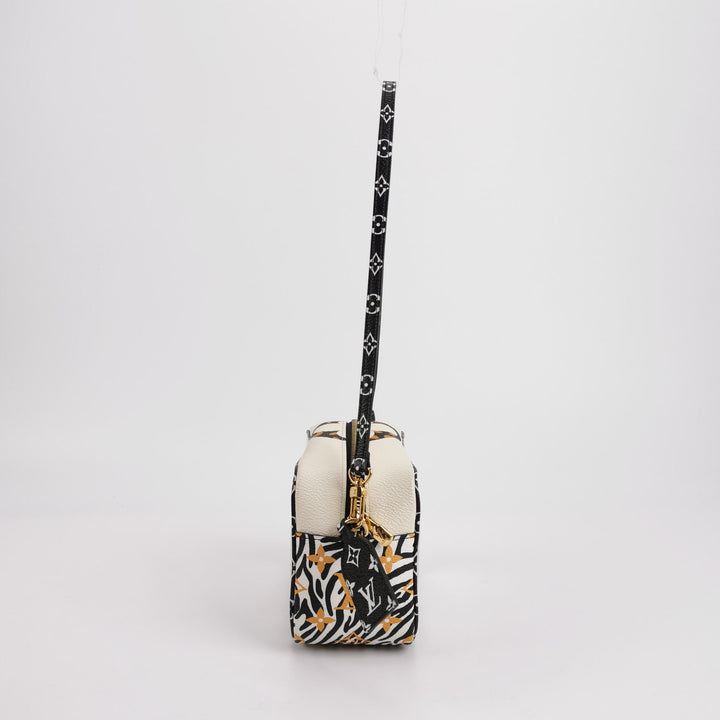 Louis Vuitton Monogram Giant Jungle Beach Pouch Gold Hardware