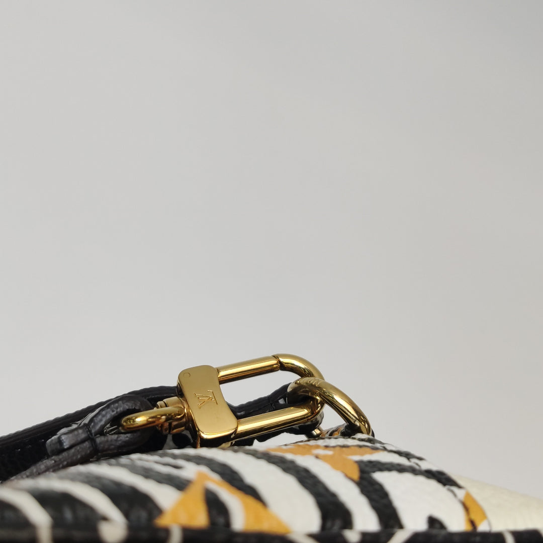 Louis Vuitton Monogram Giant Jungle Beach Pouch Gold Hardware