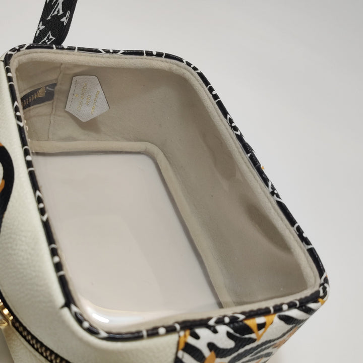 Louis Vuitton Monogram Giant Jungle Beach Pouch Gold Hardware