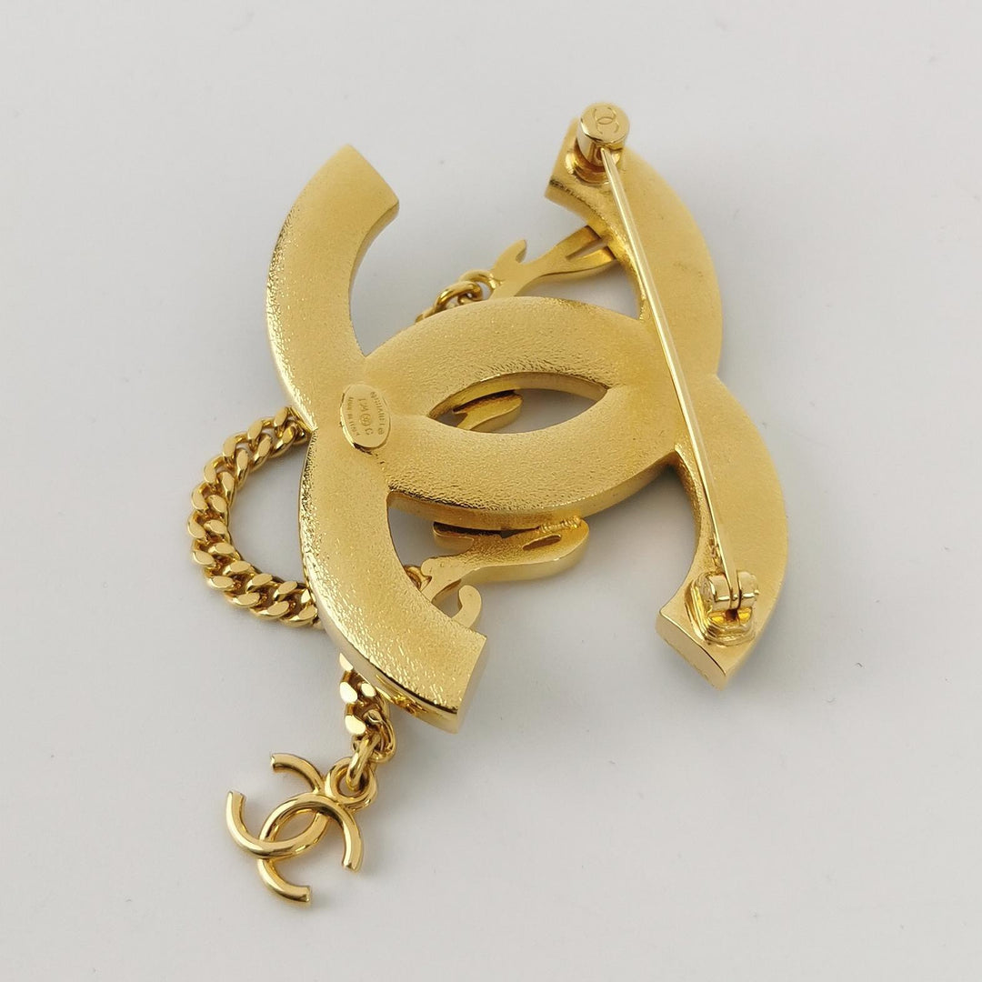 Chanel Metal Resin CC Star Chain Logo Brooch Gold Black