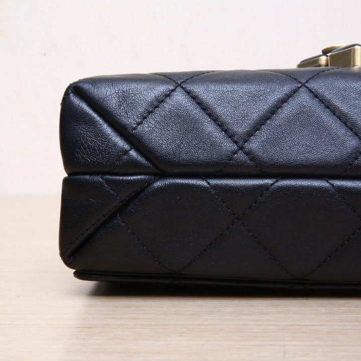 Chanel 21A CC Diamond Lock Flap Quilted Lambskin Bag with Gold Hardware