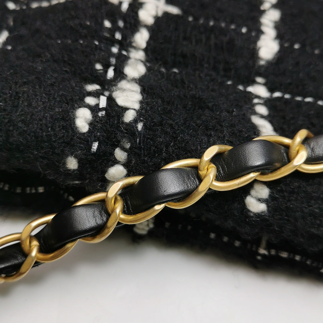 Chanel 22 Tweed Hobo Bag