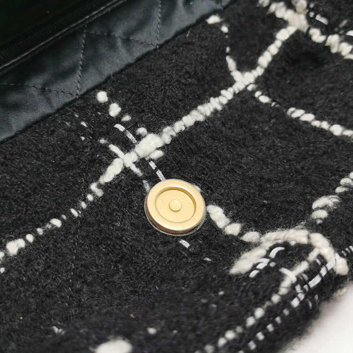 Chanel 22 Tweed Hobo Bag