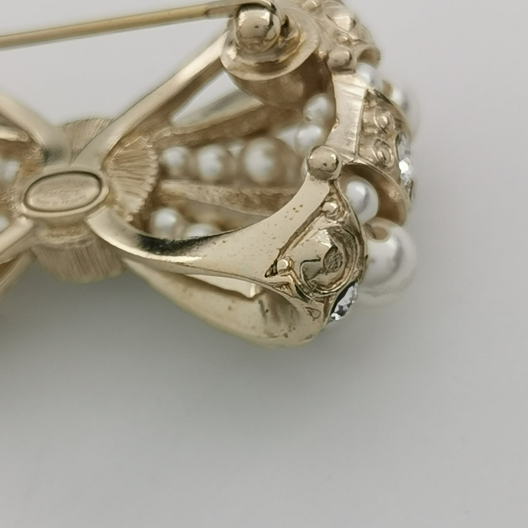 Chanel Bow White Pearls Crystals Brooch