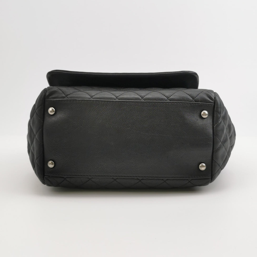 Chanel Istanbul Accordion Flap Bag In Black Leather