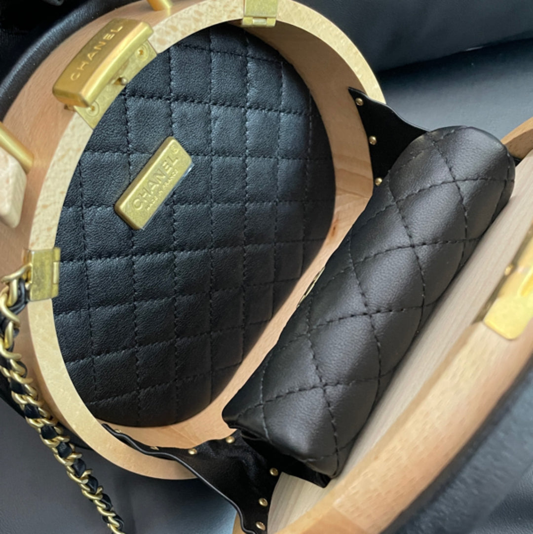 Chanel Round Vanity Case in Beechwood CC Logo Black and Beige Lambskin