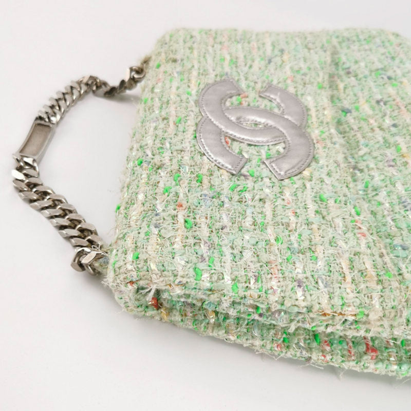 Chanel Vintage Light Green Tweed fabric CC Logo Handbag with Silver to –  Trésor Vintage