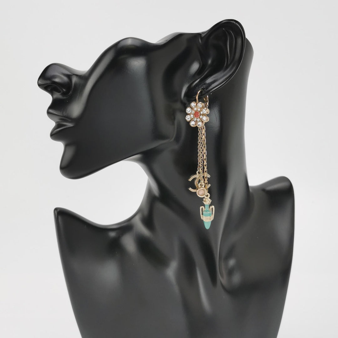 Chanel flower CC Logo Dangle Earrings
