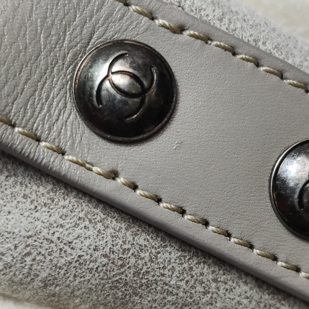 Chanel Paris-Salzburg Austrian Beige Grey Shearling with Suede Messenger