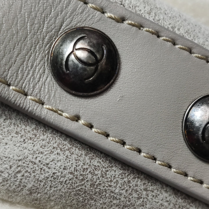 Chanel Paris-Salzburg Austrian Beige Grey Shearling with Suede Messenger