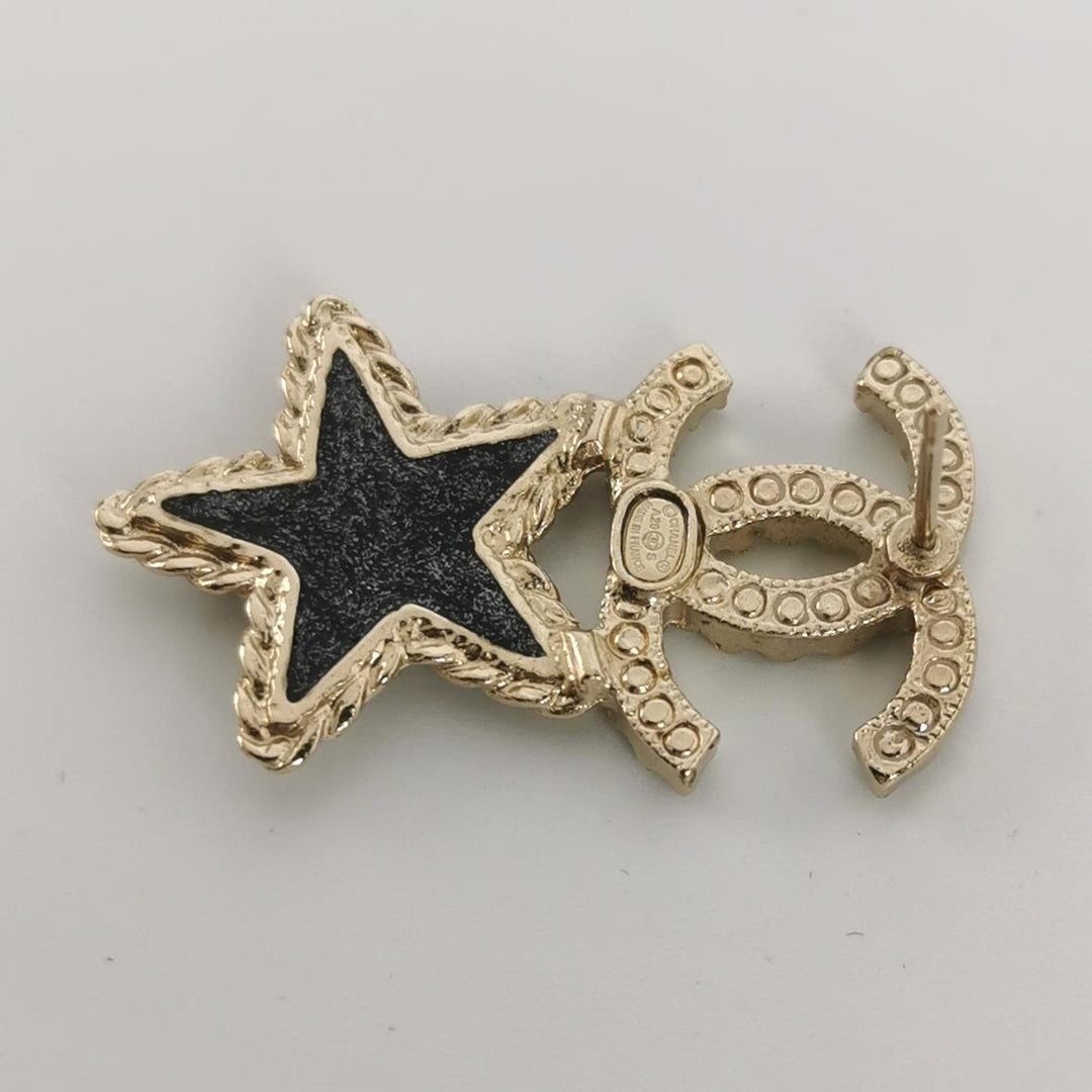 Chanel Star Heart CC Logo Studs Earrings Gold
