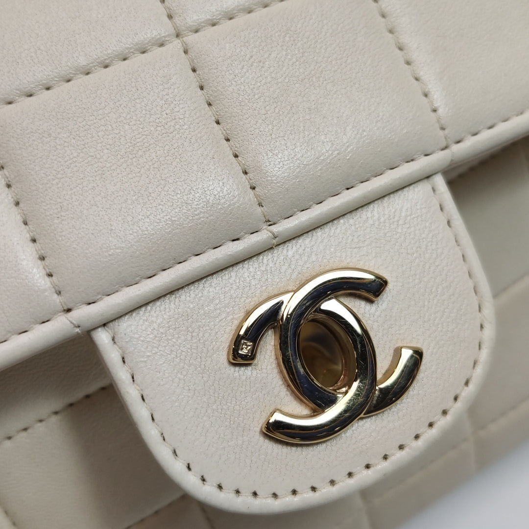 Chanel Chocolate Bar East-West Flap Bag Lambskin Off-White Gold Hardware