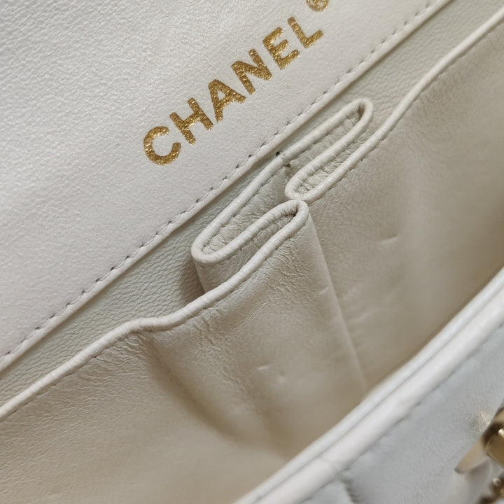 Chanel Chocolate Bar East-West Flap Bag Lambskin Off-White Gold Hardware