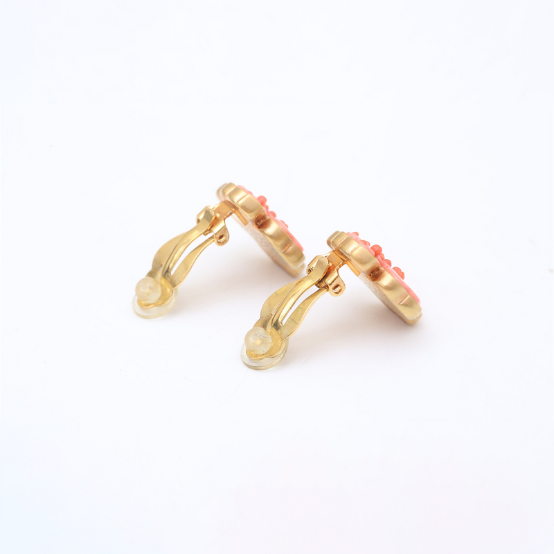 CHANEL Vintage four-leaf clover earrings In Pink White CC Logo