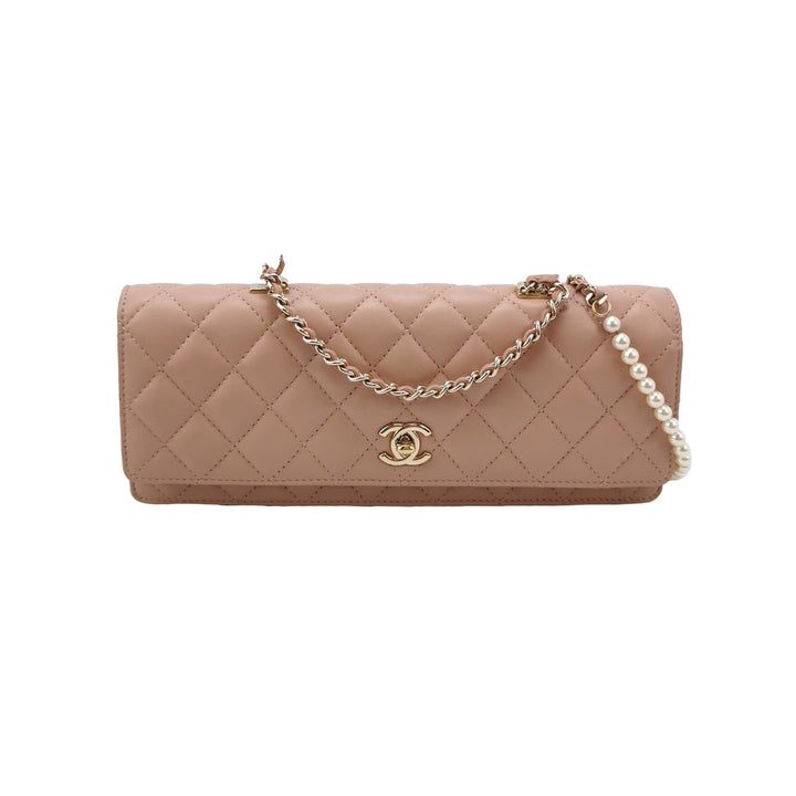Chanel Fantasy Pearls Evening Flap bag in Pink