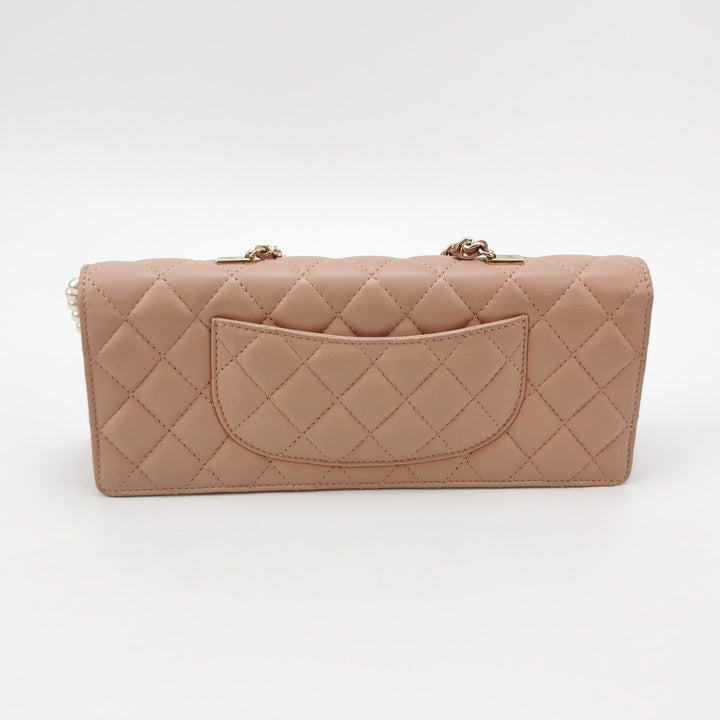 Chanel Fantasy Pearls Evening Flap bag in Pink
