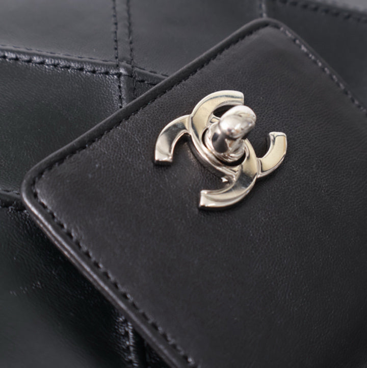 Chanel Diamond Stitch CC Shoulder Bag