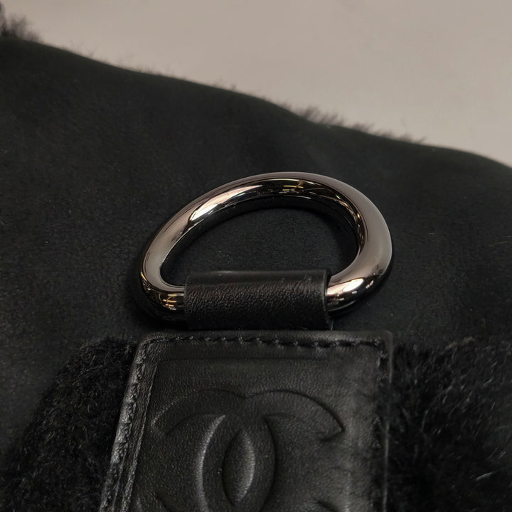 Chanel CC Logo Tote Black Shearling