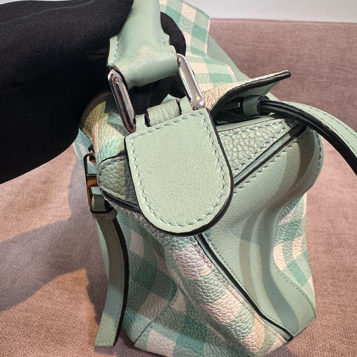 Loewe Medium Gingham Puzzle Bag In Green