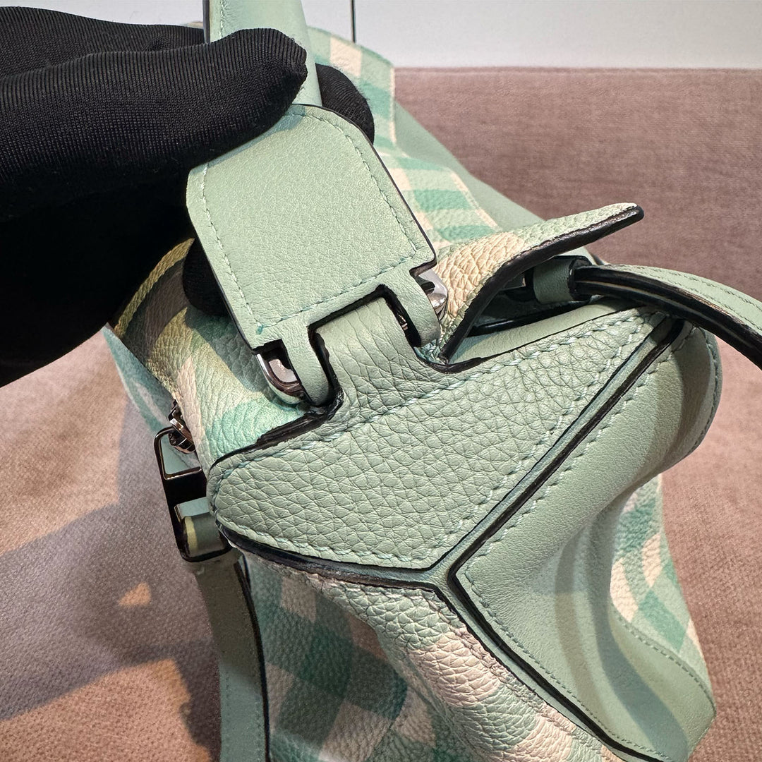 Loewe Medium Gingham Puzzle Bag In Green