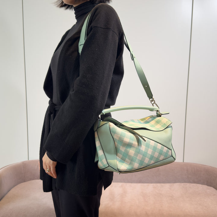Loewe Medium Gingham Puzzle Bag In Green