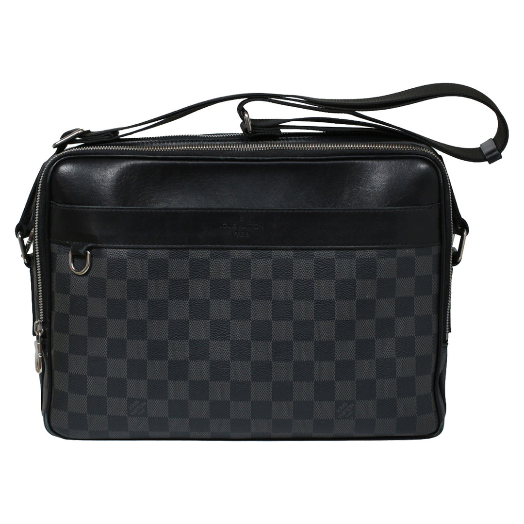 Louis Vuitton Trocadero MM Messenger Bag Damier Graphite Canvas Silver Hardware
