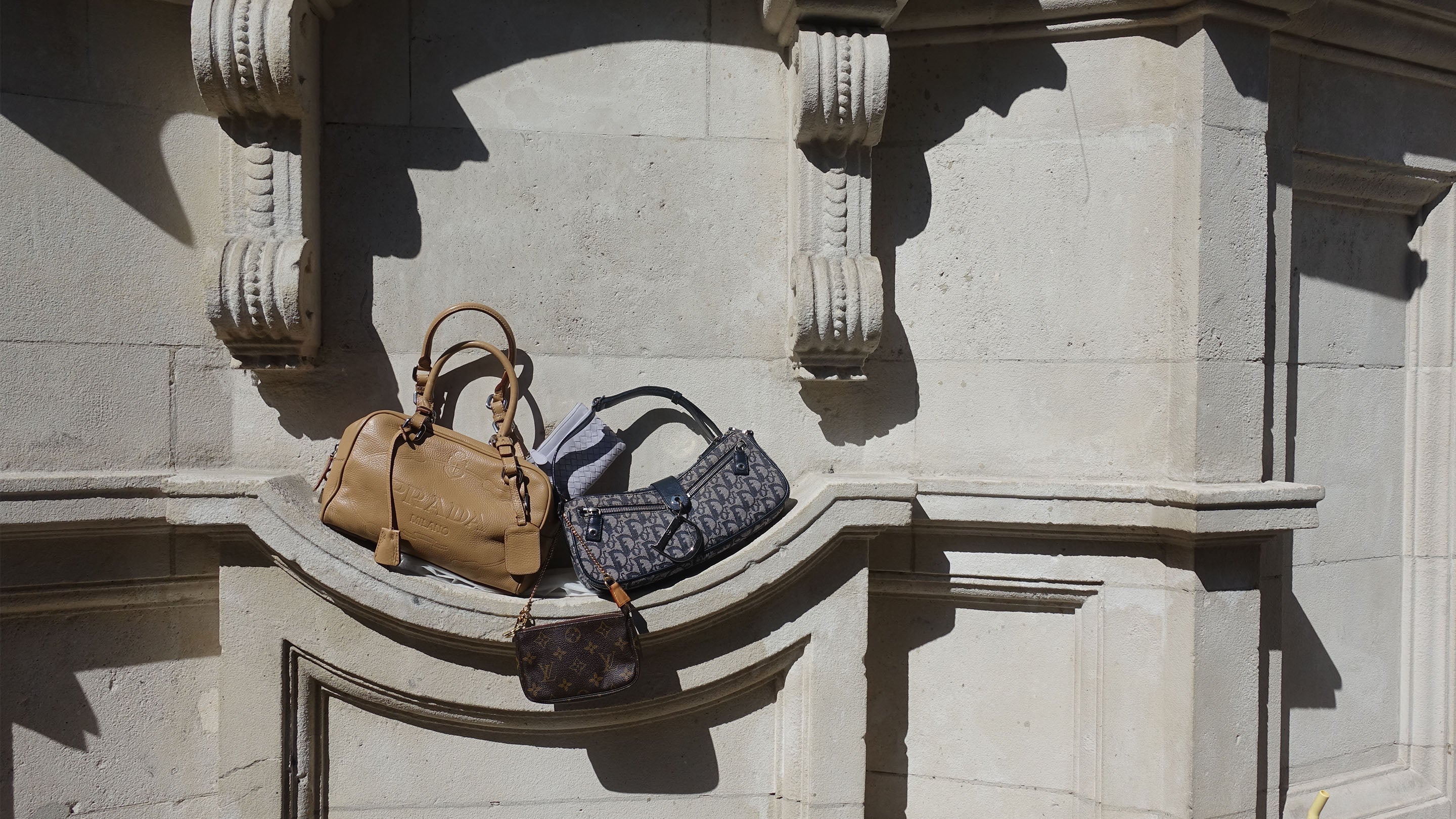 Get summer ready with preowned and vintage designer bags for everyday city wear and vacation. 