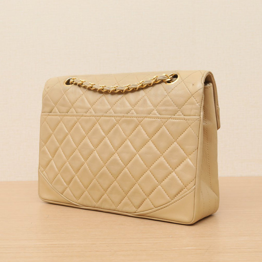 Chanel Vintage Classic Design Round Flap Turn-Lock Chain Bag Beige Gold Hardware