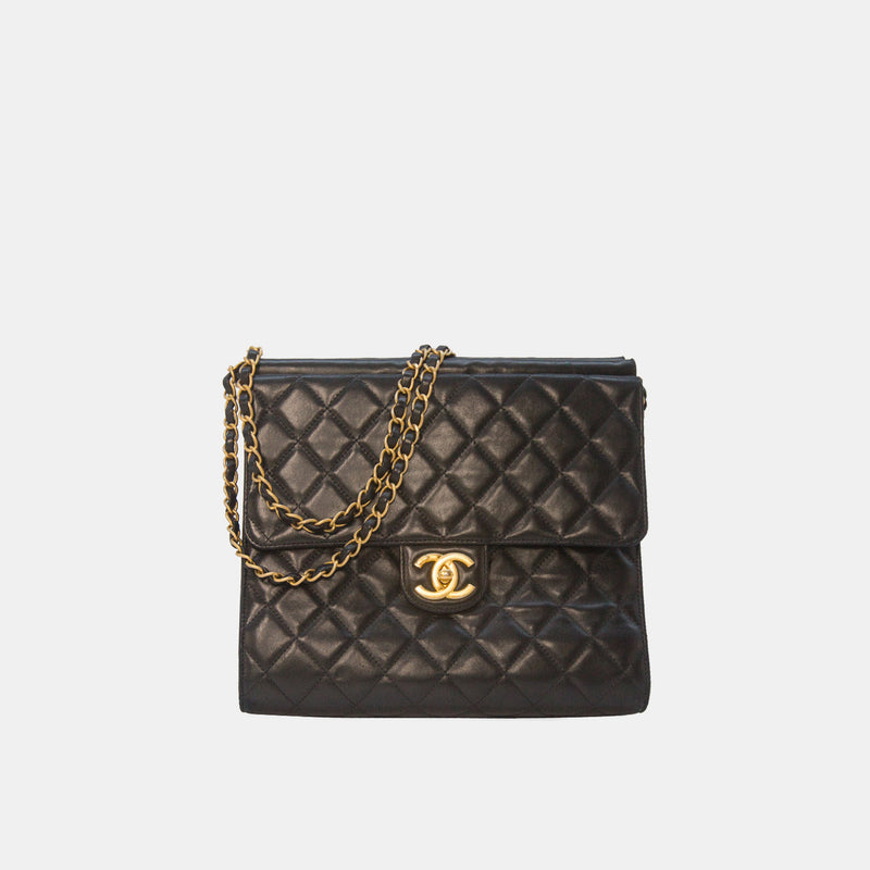 Chanel Classic Black Shopping Tote with CC Turn-lock Pocket – Trésor Vintage