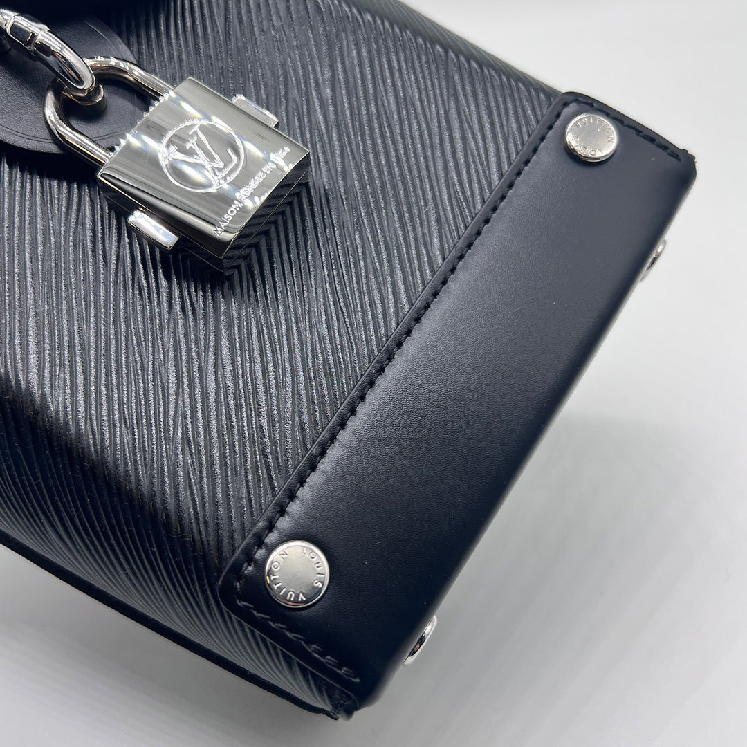 Louis Vuitton *Very Rare* Epi Small Bento Box In Black 2018 Runway