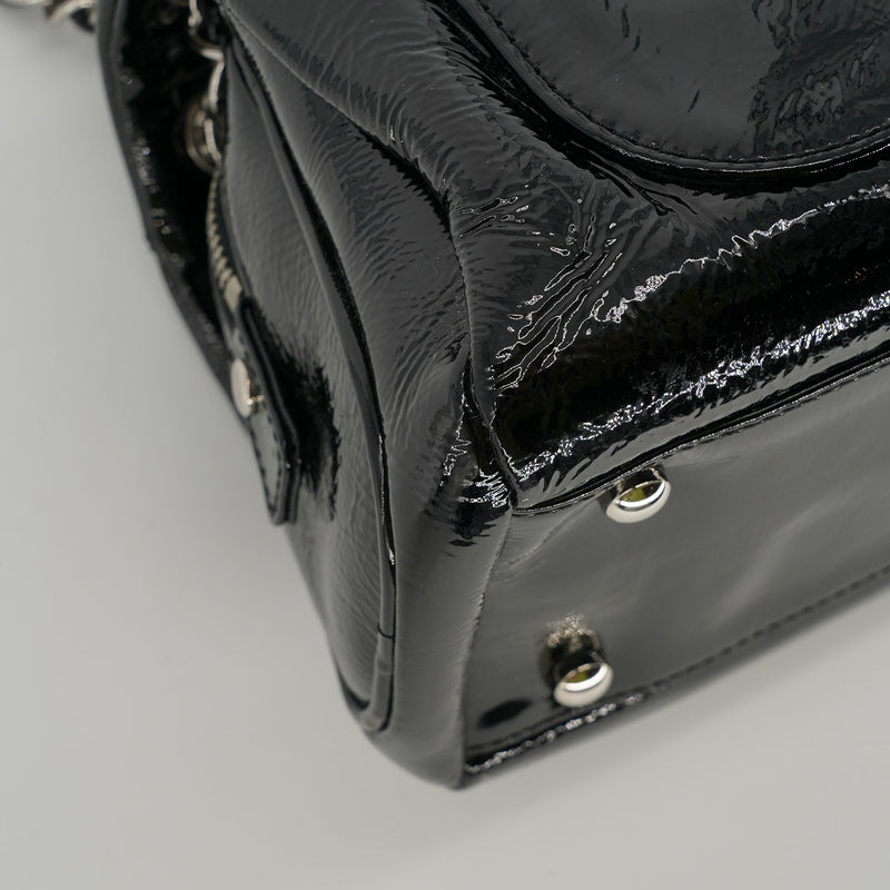 Chanel Medium Black Patent Leather Luxe Ligne Chain Flap Handbag – Trésor  Vintage