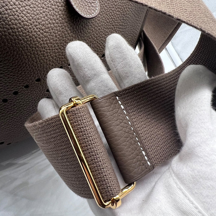 Hermès Evelyne PM Crossbody bag in Grey Gold Hardware