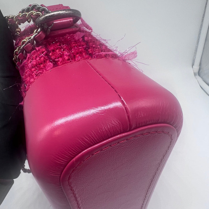 Chanel Gabrielle Small Hobo Tweed calf leather Bag Pink Pony-style calfskin  ref.219777 - Joli Closet