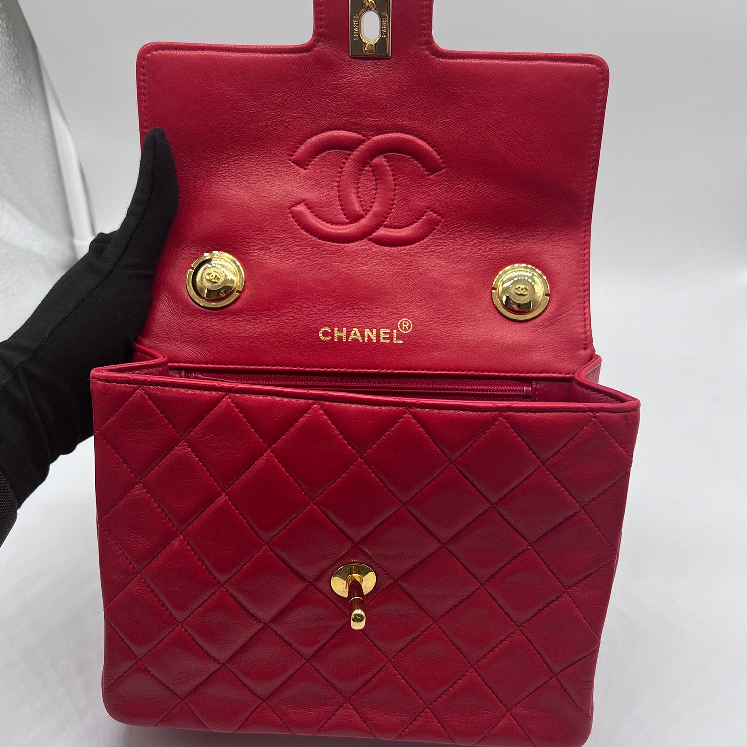 Chanel vintage discount red bag