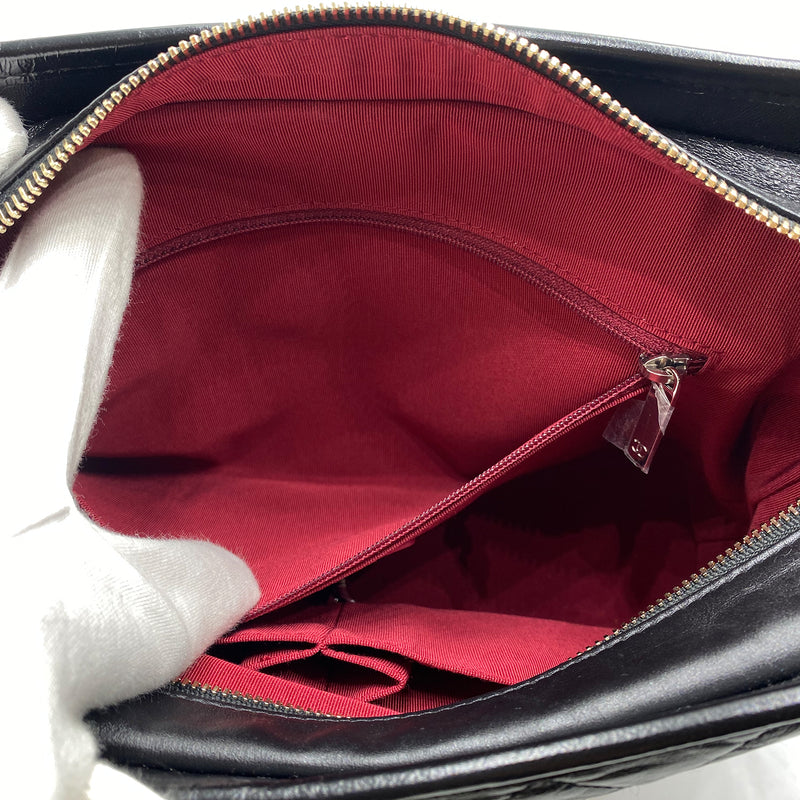 Chanel 2019 Beige & Black Calfskin Gabrielle Large Hobo Bag – My Haute