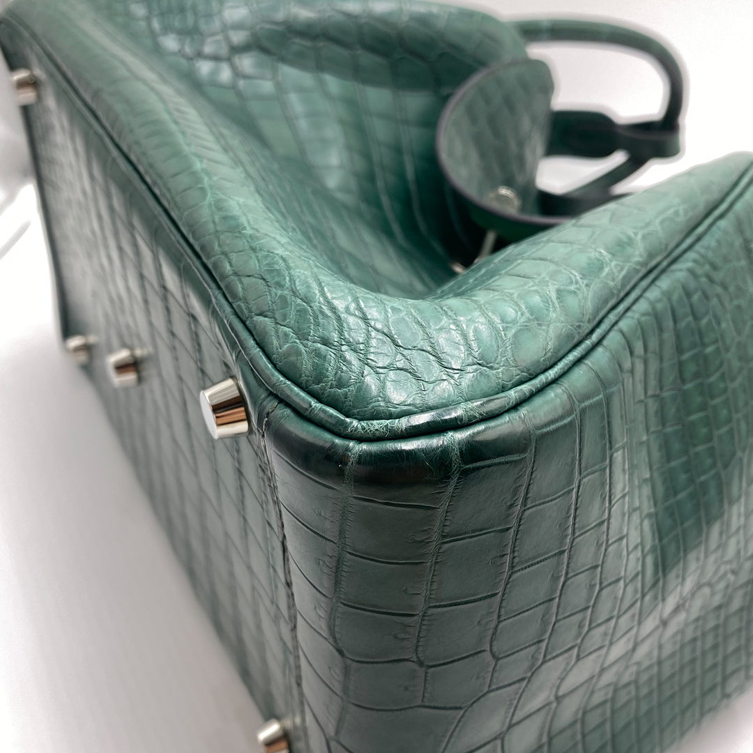 Hermès Lindy 30 Bag Matte Alligator SHW