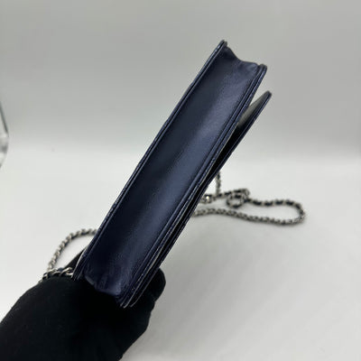 Chanel Navy Blue Wallet On Chain Patent Leather Shoulder Bag – Trésor  Vintage