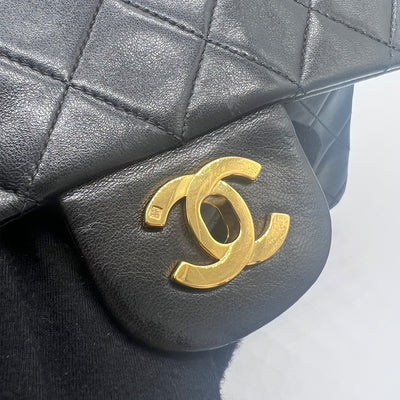 Chanel Vintage 90s Classic Flap in Medium 25cm Black